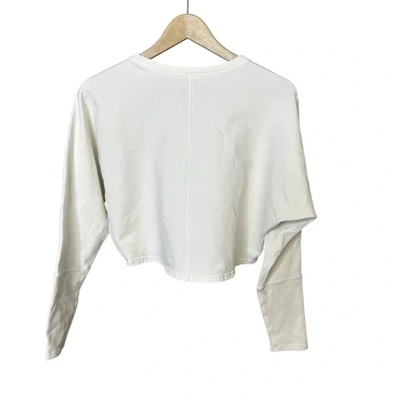 Lululemon | White Cropped Long Sleeve Top | Thumbholes | Size 6 (Est.) - Picture 4 of 5